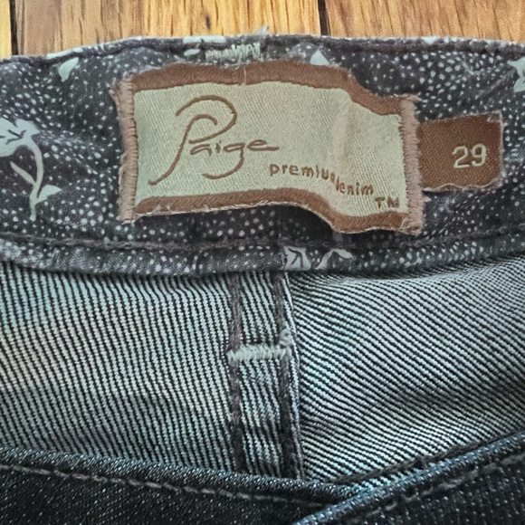 Like new Paige dark wash Premium- Benefict Canyon Jean size 29 see pictures - Picture 8 of 8